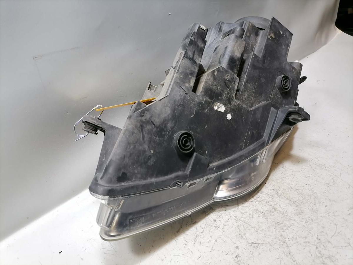 VW Passat 3C B6 original Scheinwerfer vorn rechts Halogen Bj.2005